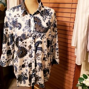 Quarter sleeve button down paisley design top